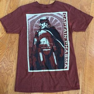 Star Wars Graphic T Shirt Captain Phasma Short Sleeve Maroon Tee - Size Small